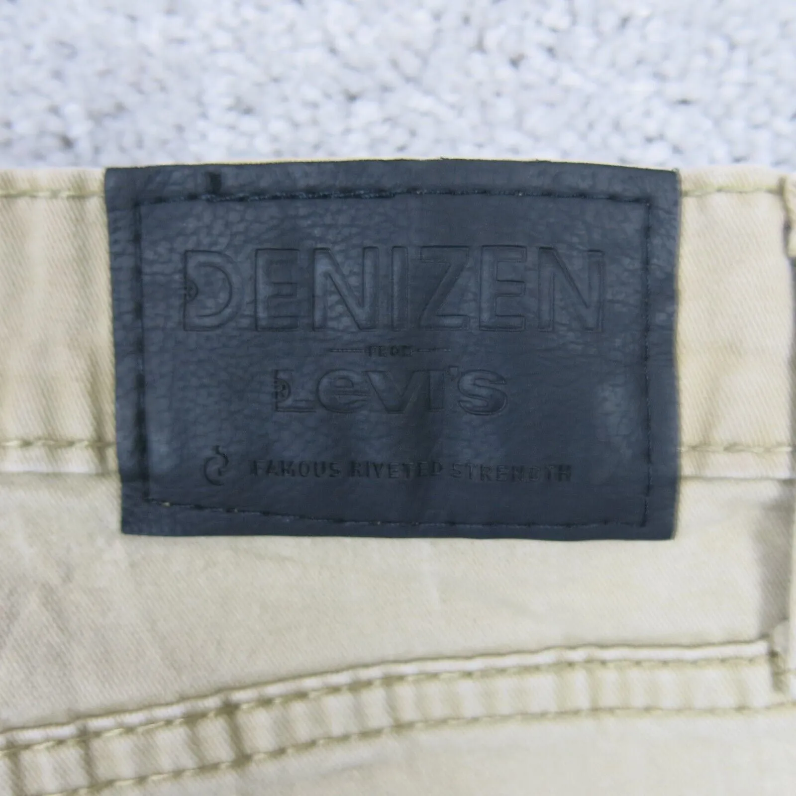 Denizen From Levis Mens Jeans Athletic Fit Straight Leg Beige Size W31XL25.5